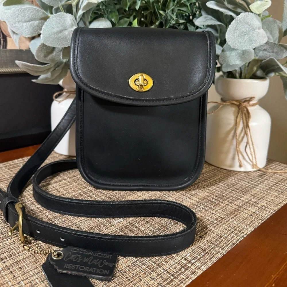 ❤️SOLD❤️Vintage Coach Black Sidepack small #9978 - Picture 11 of 12